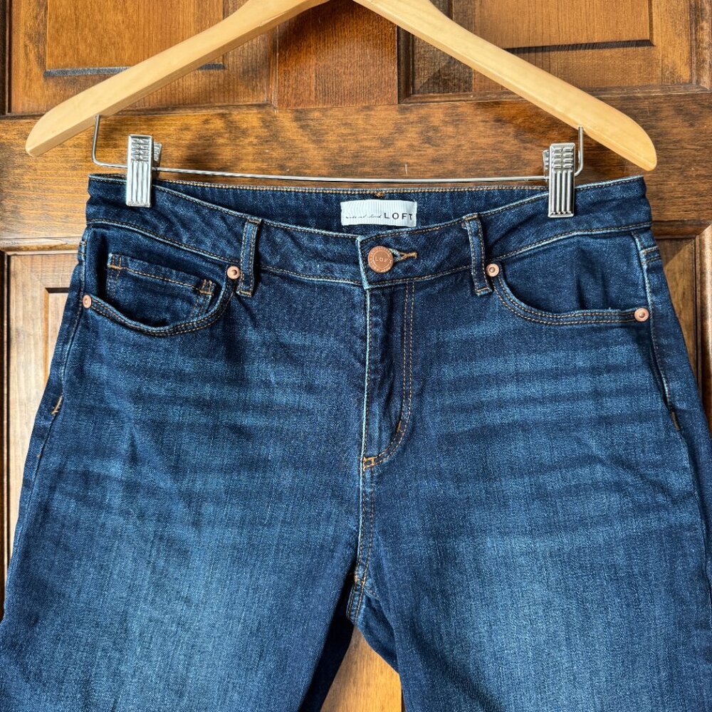 LOFT Dark Rinse 5-Pocket Denim Capris Size 27/4 - Picture 2 of 11